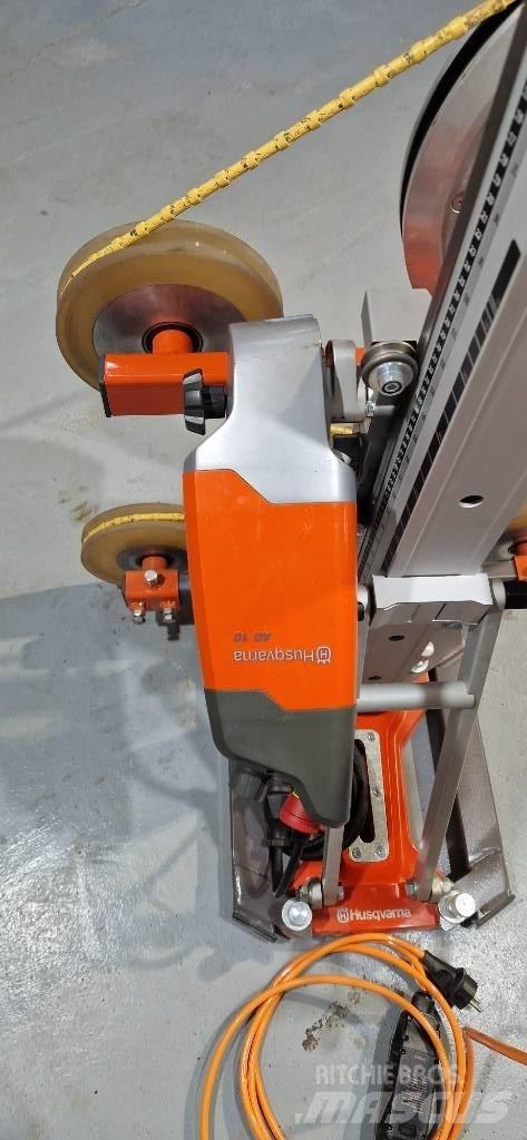 Husqvarna KS 40E Akmens un betona zāģi