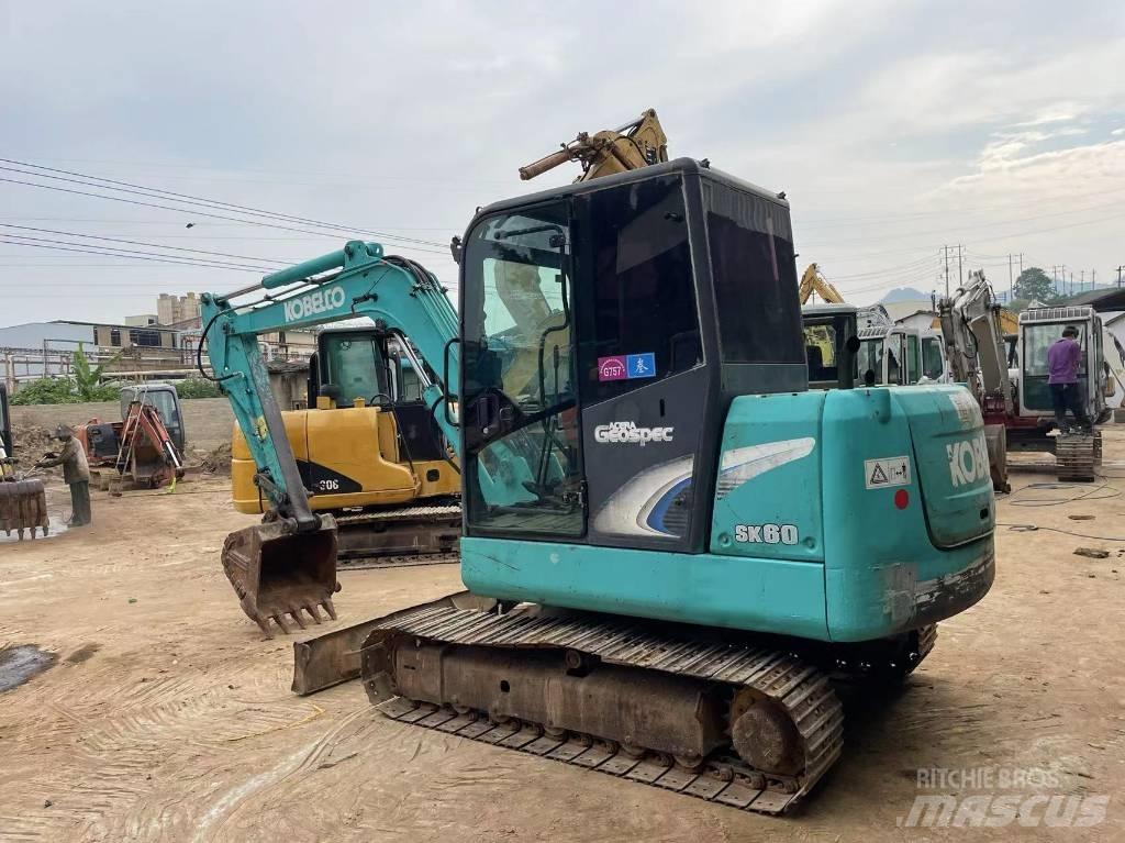 Kobelco SK 60-8 Kāpurķēžu ekskavatori