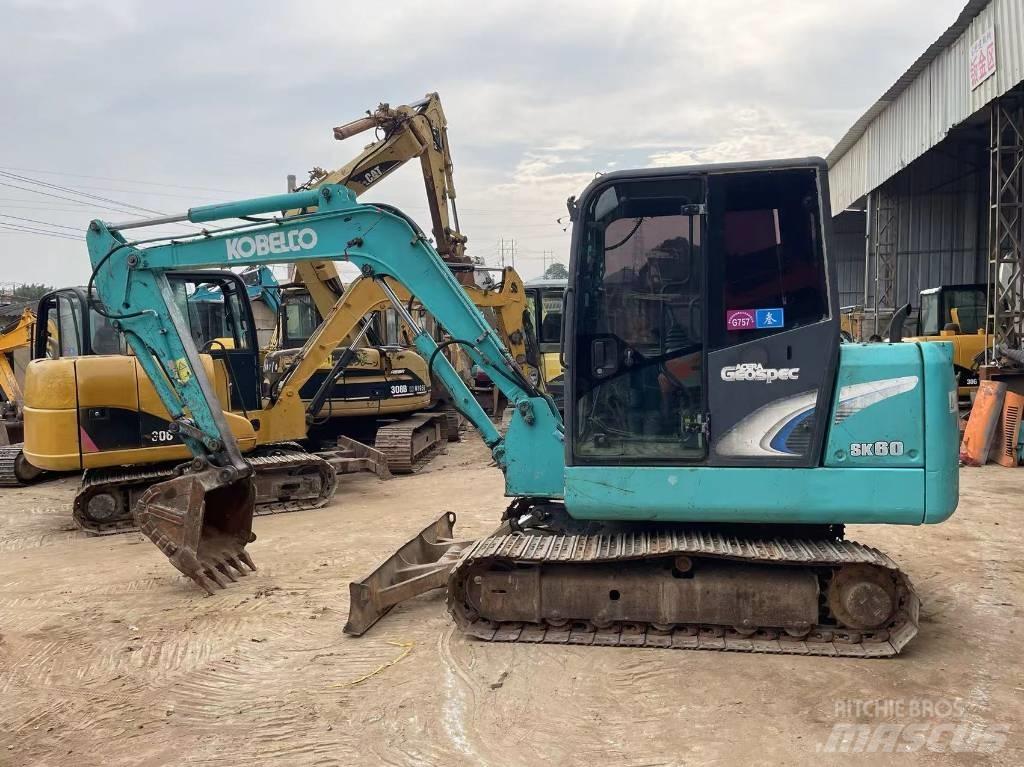 Kobelco SK 60-8 Kāpurķēžu ekskavatori