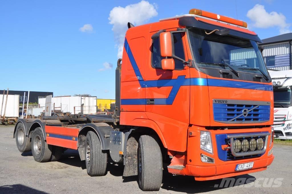 Volvo FH 520 8*2 Treileri ar āķi