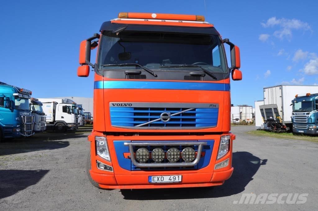 Volvo FH 520 8*2 Treileri ar āķi