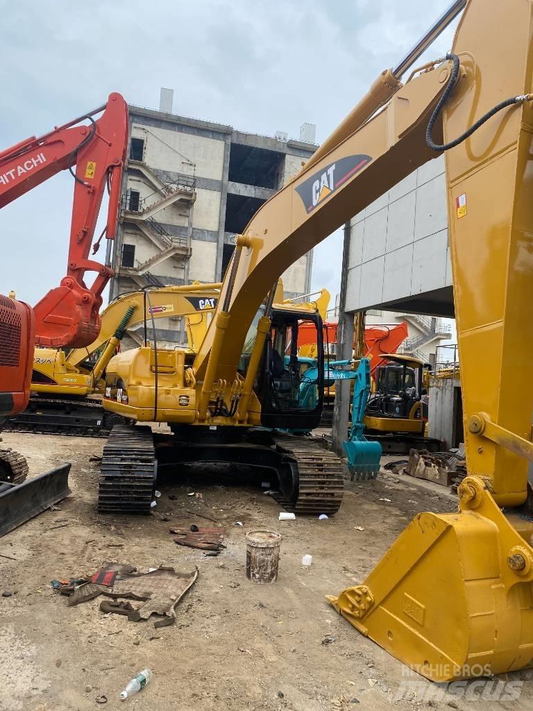 CAT 320 C L Kāpurķēžu ekskavatori