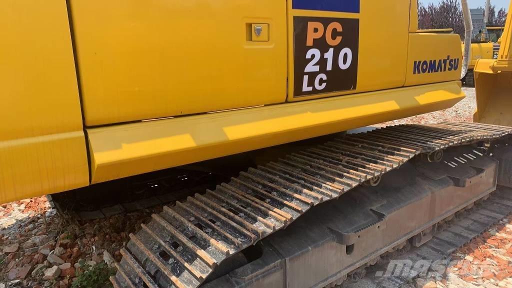 Komatsu PC 210 LC Kāpurķēžu ekskavatori