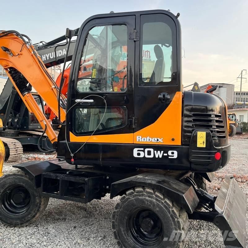 Hyundai R60W-9 Ekskavatori uz riteņiem