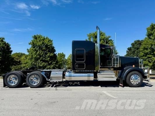 Kenworth W 900 Vilcēji