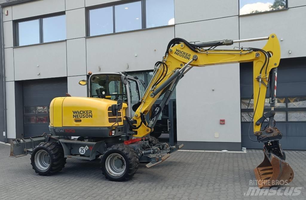 Wacker Neuson EW 100 Ekskavatori uz riteņiem
