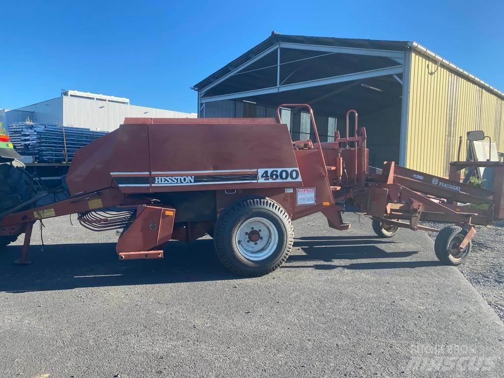 Hesston 4600 Ķīpu preses