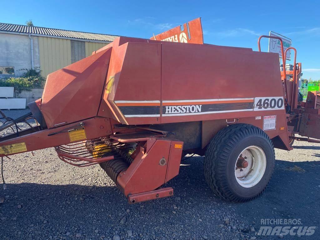 Hesston 4600 Ķīpu preses