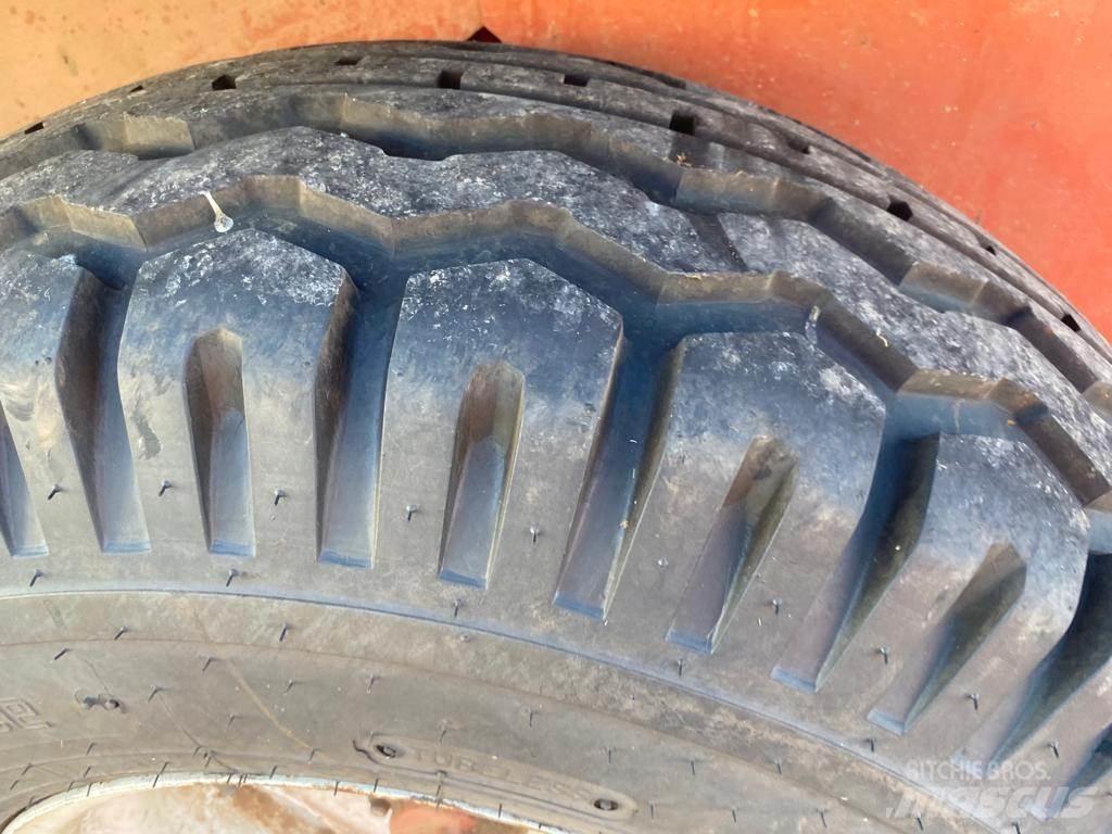 Hesston 4600 Ķīpu preses
