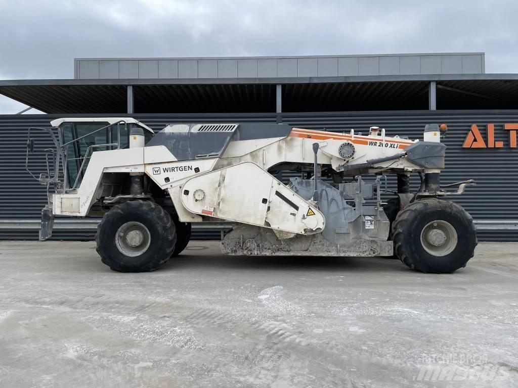 Wirtgen WR 200 XLI Asfalta savācējs