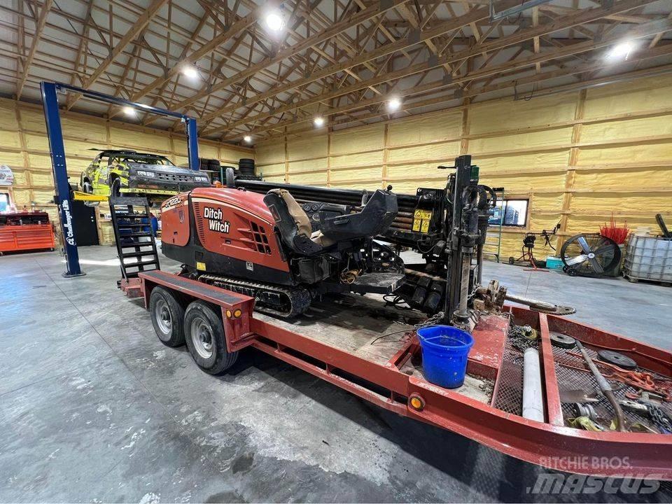 Ditch Witch jt1220 Horizontālā virziena urbšanas iekārtas