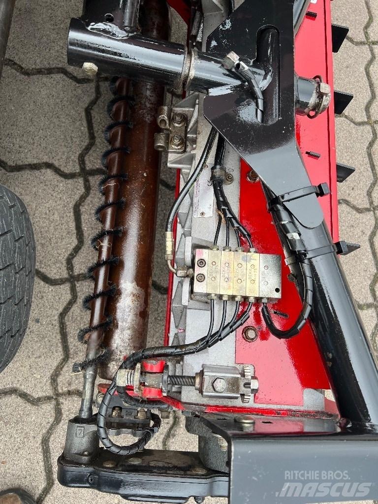 Toro Reelmaster3100D Mauriņa traktors bez sēdvietas