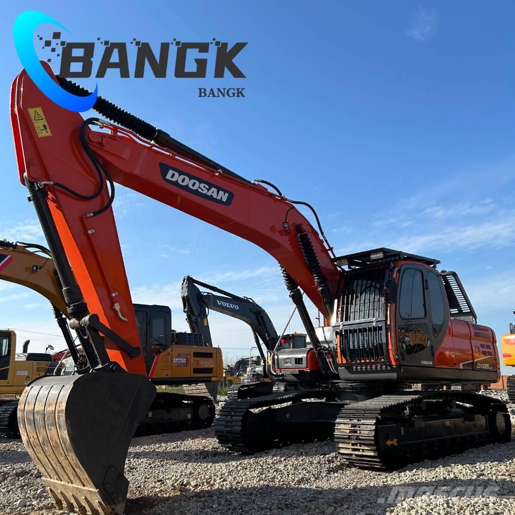 Doosan DX225LCA Kāpurķēžu ekskavatori