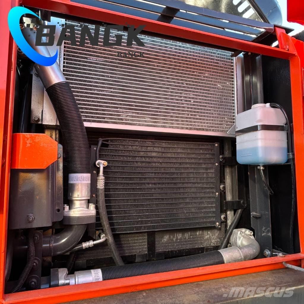 Doosan DX225LCA Kāpurķēžu ekskavatori