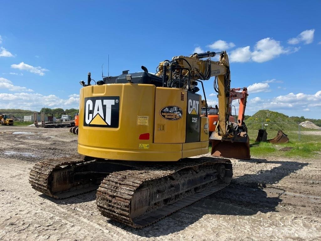 CAT 325 F Kāpurķēžu ekskavatori