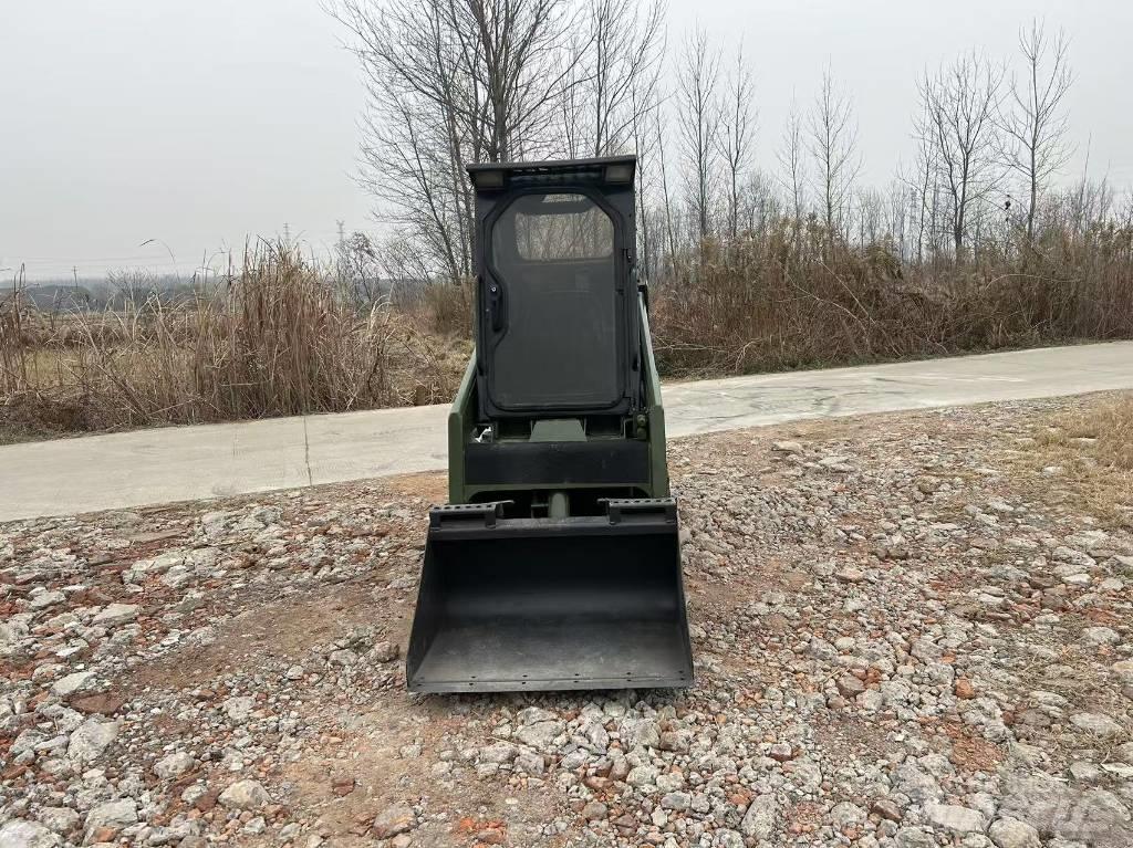 Bobcat S 70 Lietoti riteņu kompaktiekrāvēji