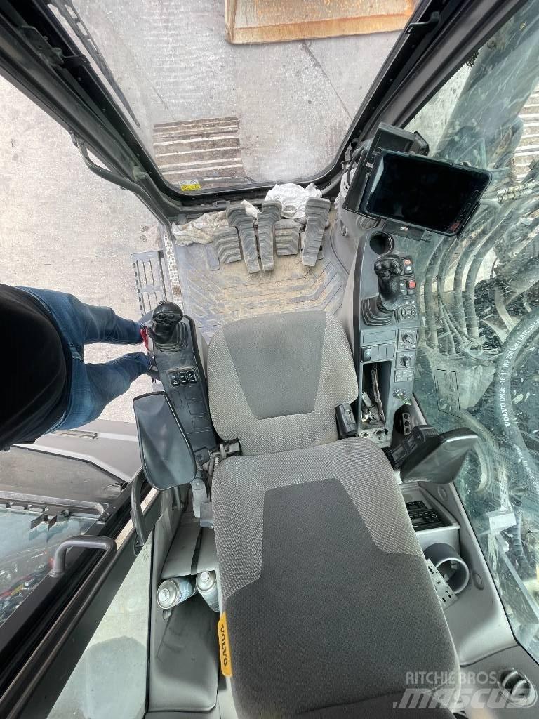 Volvo EC 300 EL Kāpurķēžu ekskavatori