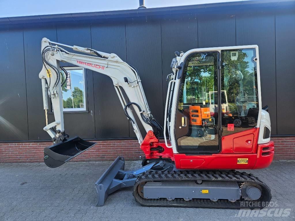 Takeuchi TB 240 Mini ekskavatori < 7 t