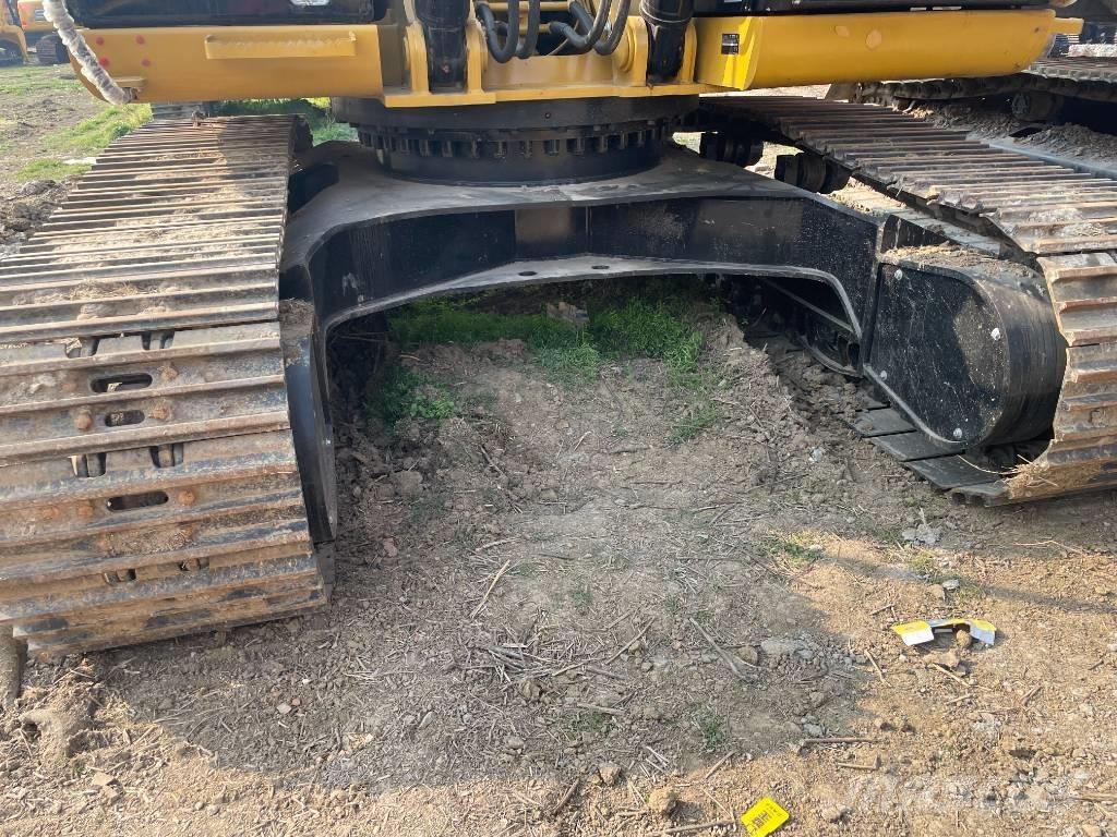 CAT 329 Kāpurķēžu ekskavatori