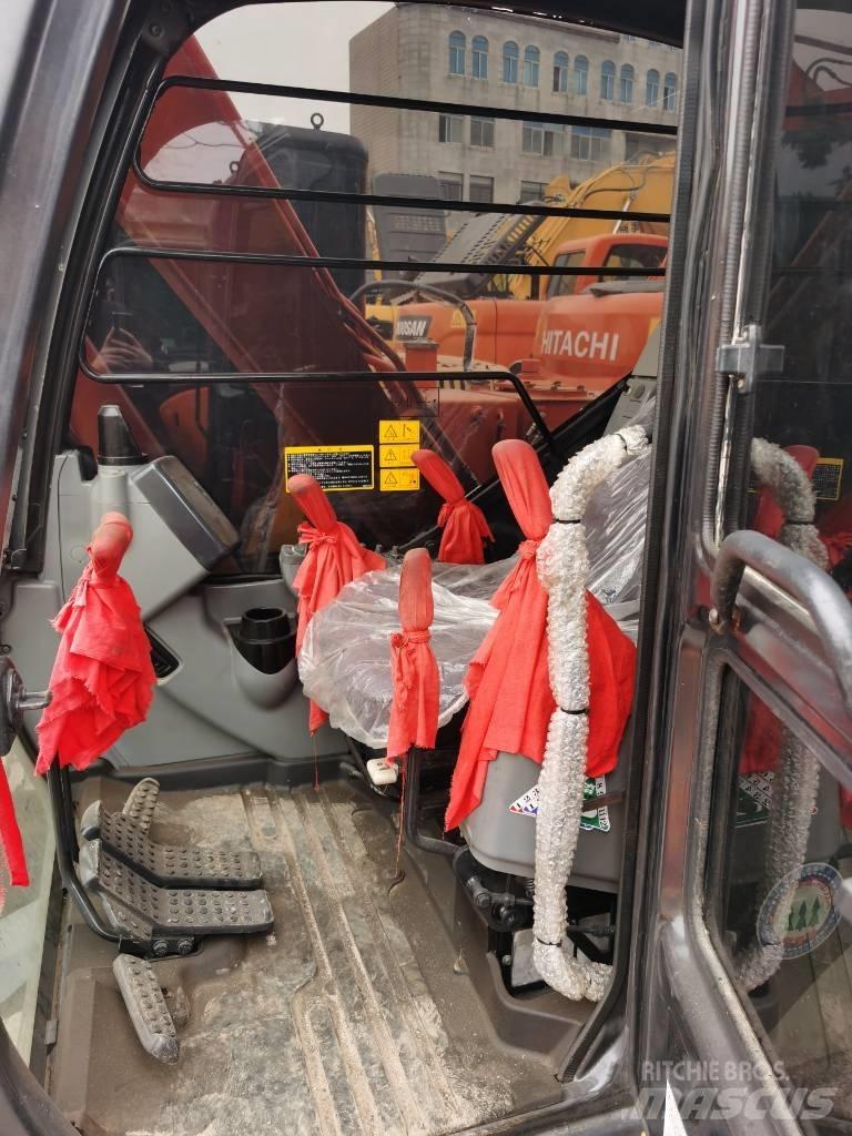 Hitachi ZX 70 Kāpurķēžu ekskavatori