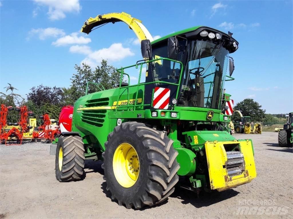 John Deere 7350 Lopbarības novācēji