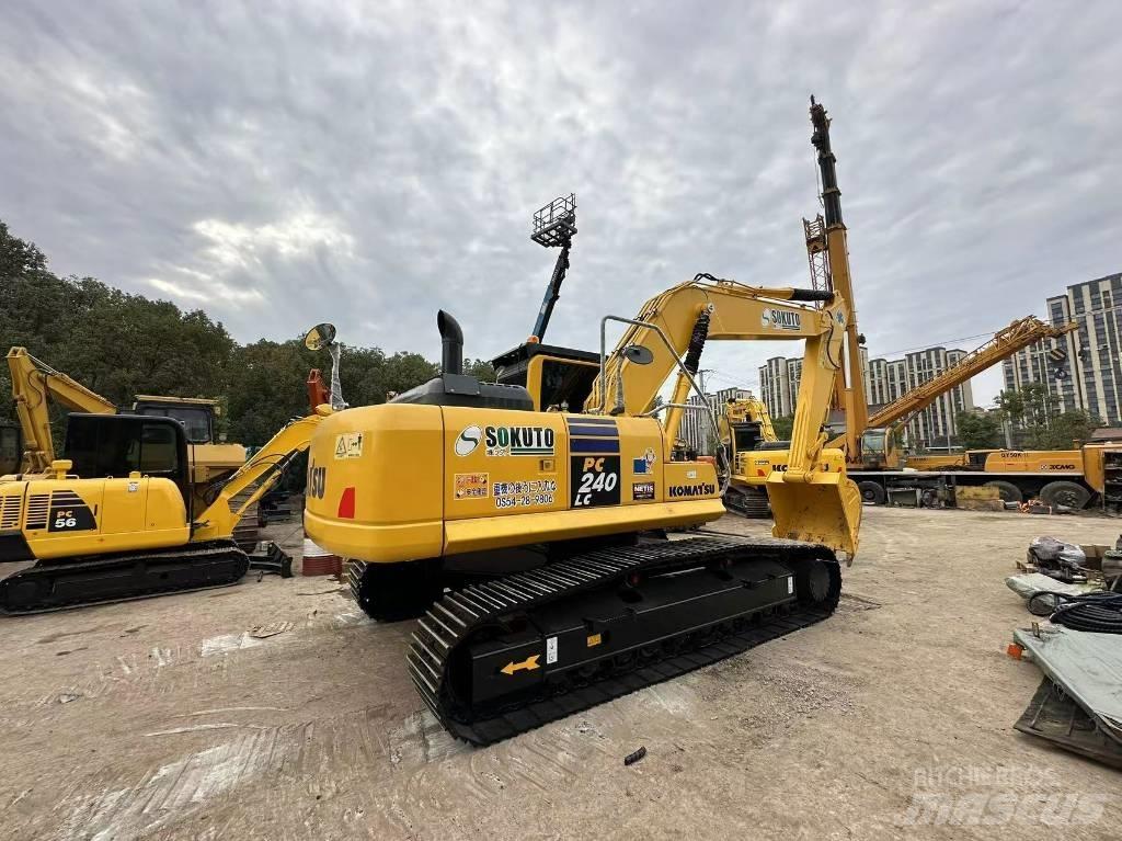 Komatsu PC 240 Kāpurķēžu ekskavatori