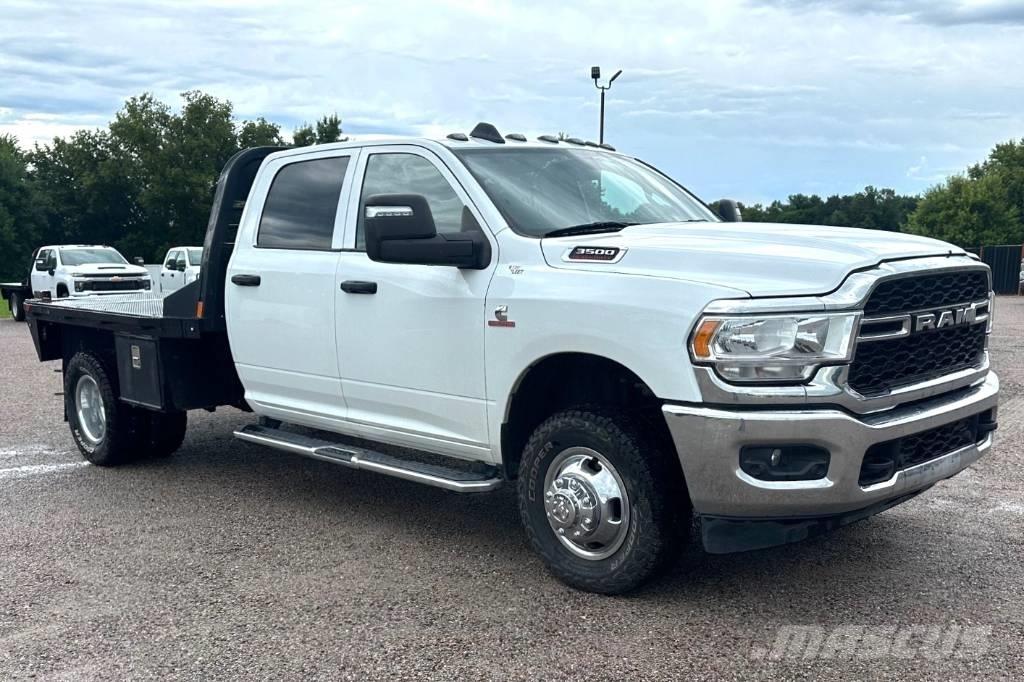 RAM 3500 TRADESMAN Platformas/izkraušana no sāniem