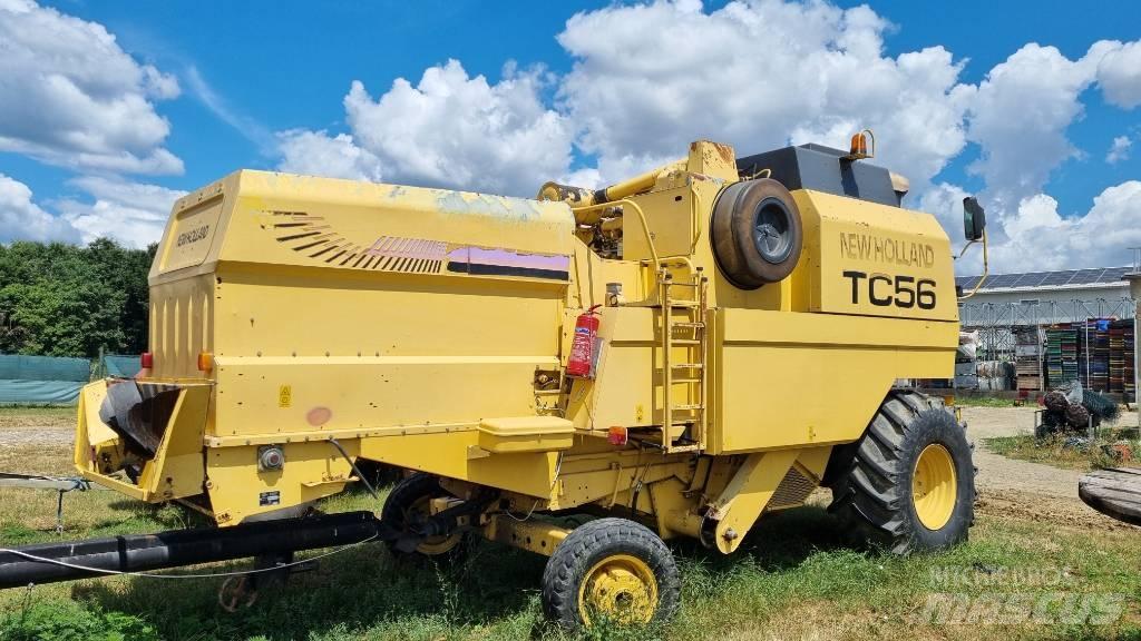 New Holland TC 56 Ražas novākšanas kombaini