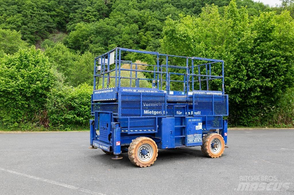 SkyJack 8841 RT Šķerveida pacēlāji