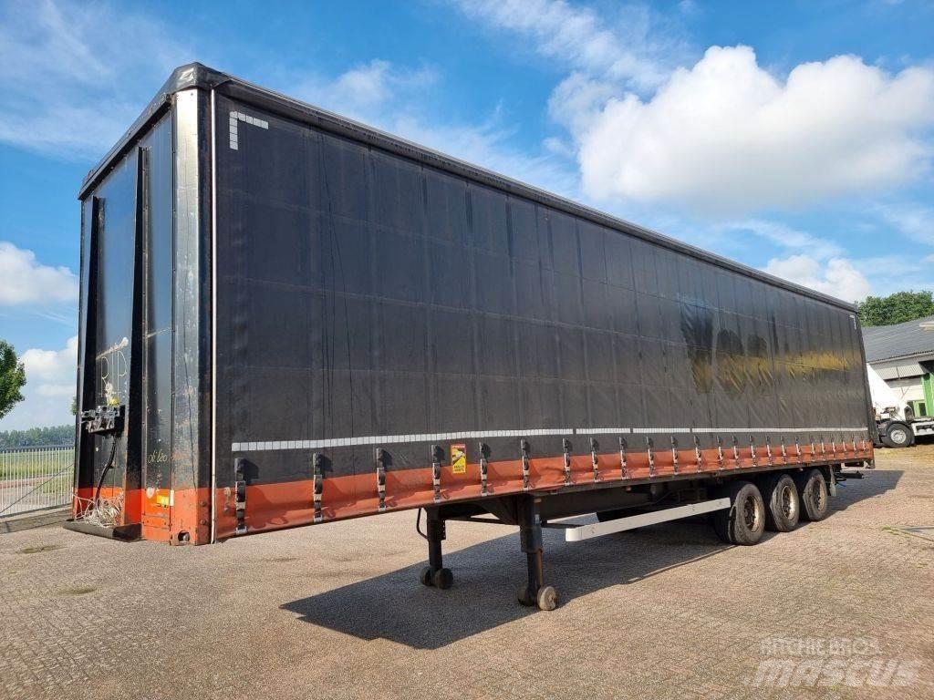 Van Hool SAF Tents puspiekabes