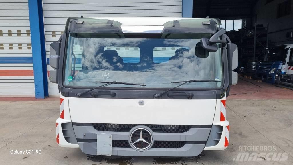 Mercedes-Benz CABIN Kabīnes un interjers