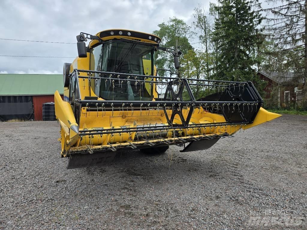 New Holland TC 4.90 Ražas novākšanas kombaini