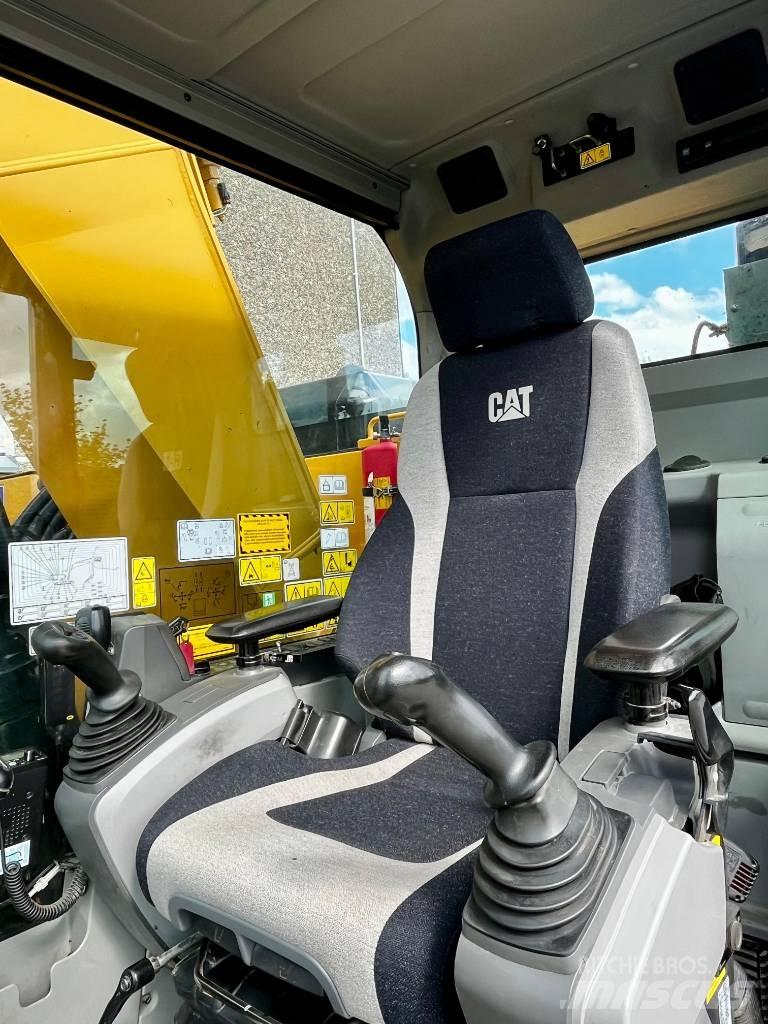 CAT 325 Kāpurķēžu ekskavatori
