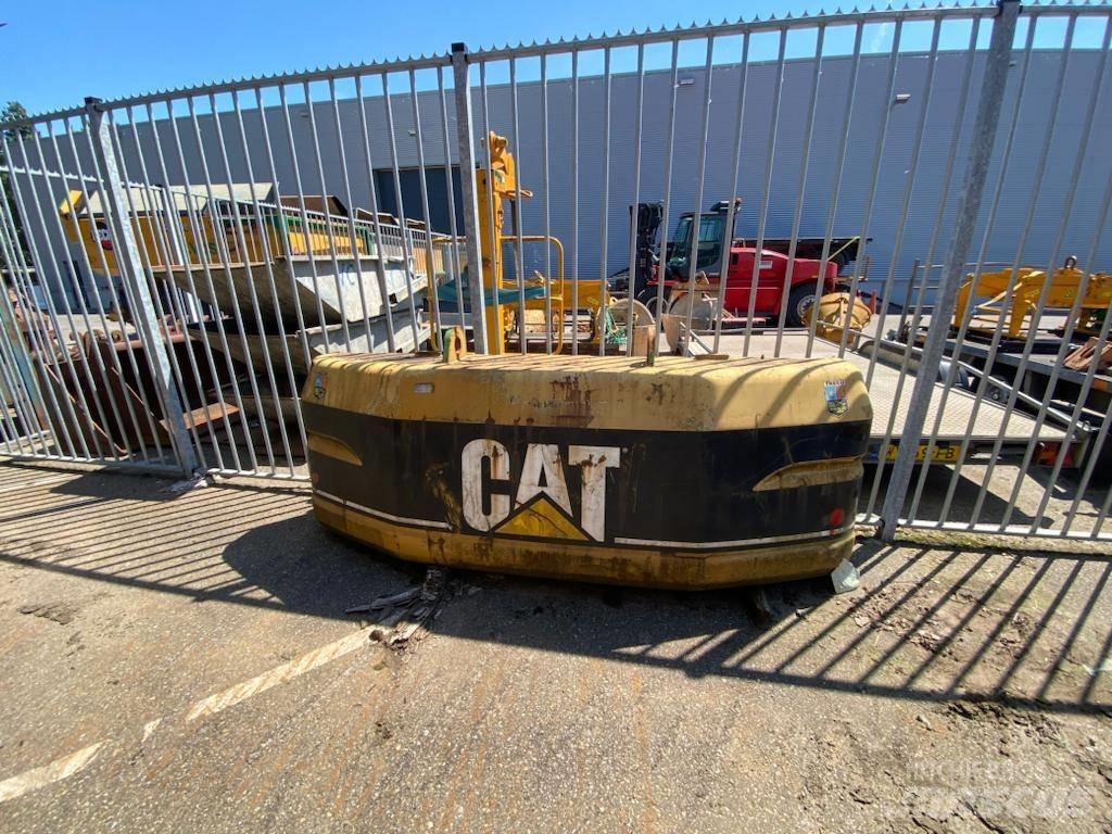 CAT 320, 320B, 320BL Šasija un piekare