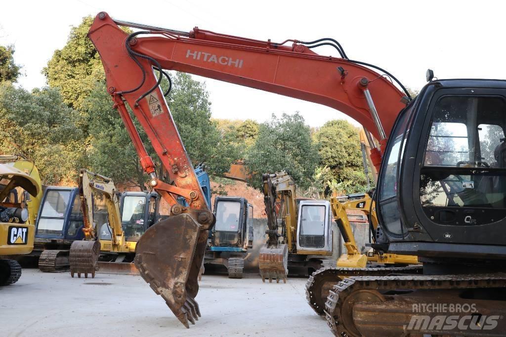 Hitachi EX 120-5 Kāpurķēžu ekskavatori