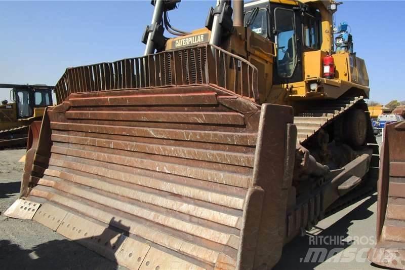 CAT D9R Kāpurķēžu buldozeri