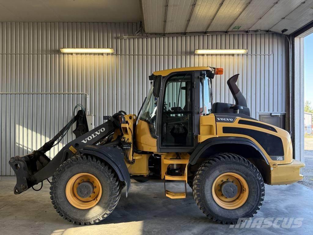 Volvo L 45 TP/S Kāpurķēžu ekskavatori