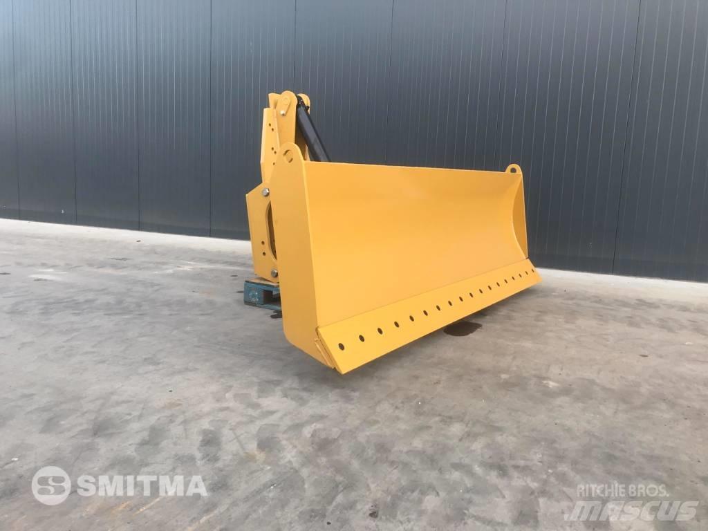 CAT 120H Naži