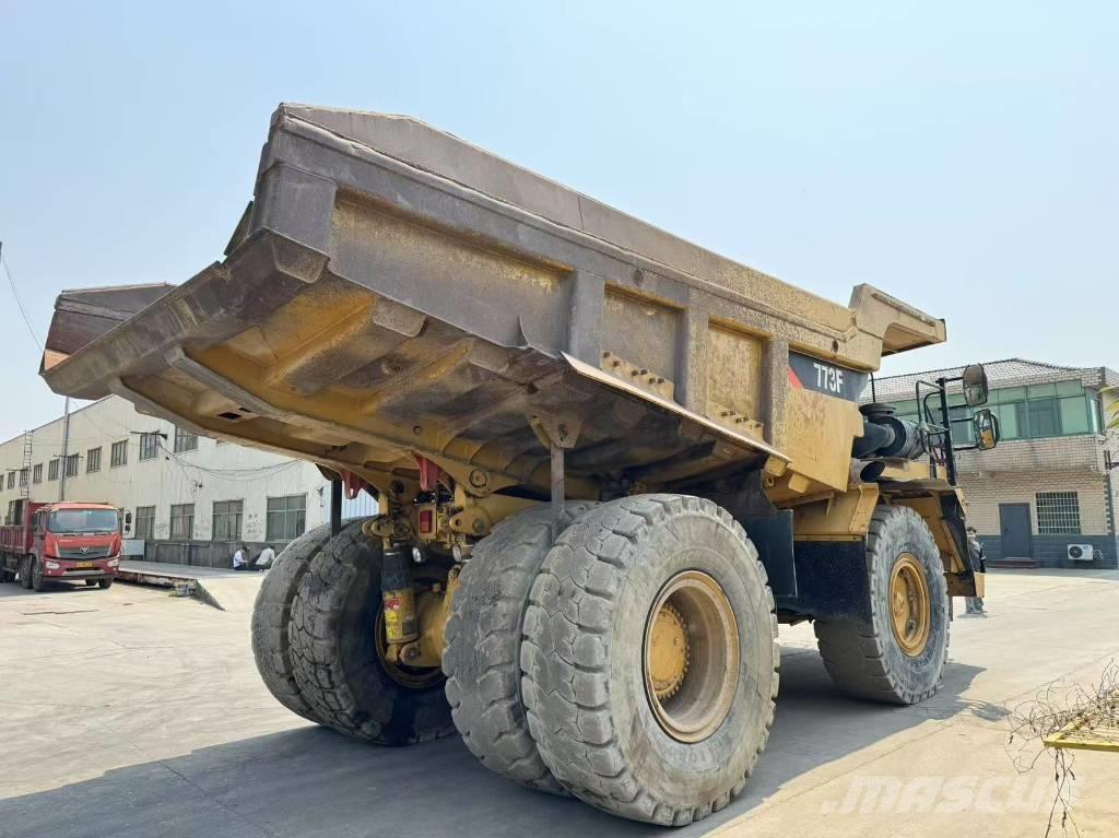 CAT 773 F Artikulētie pašizgāzēji