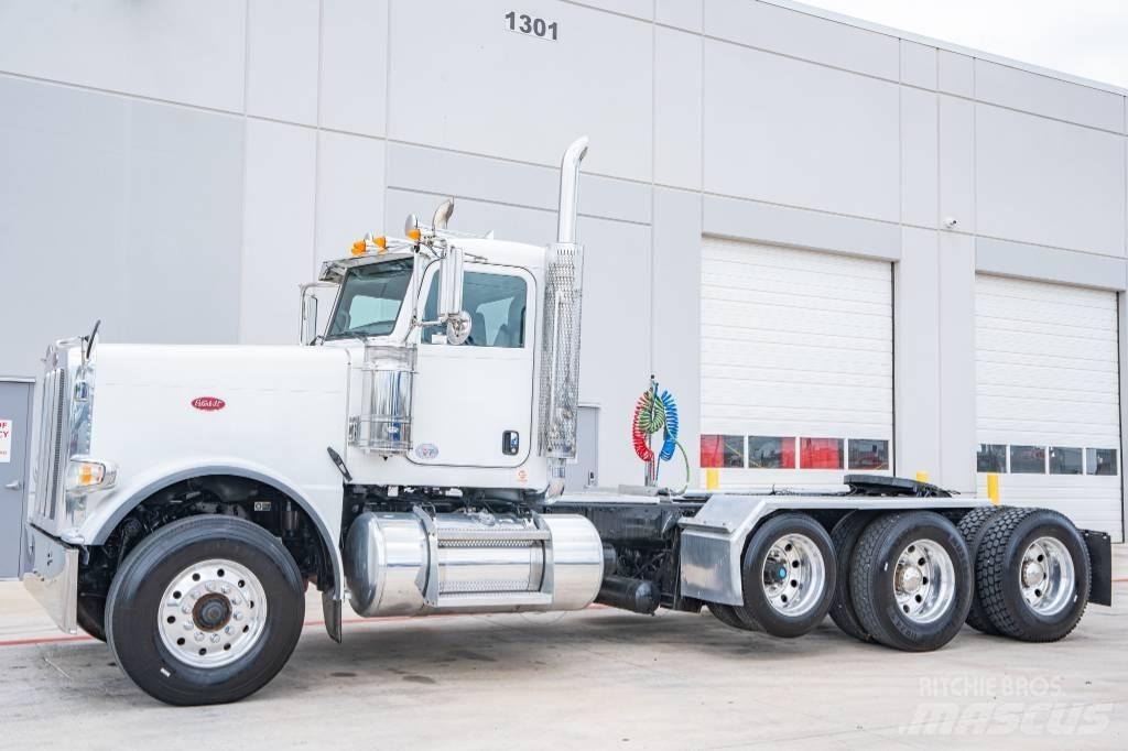 Peterbilt 389 Vilcēji
