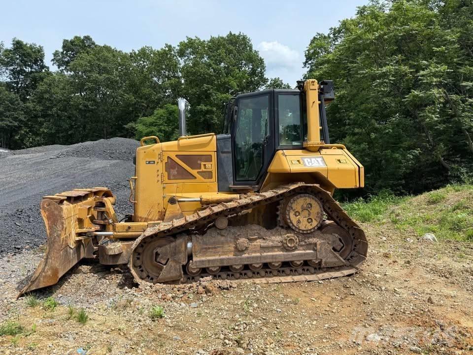 CAT D 6 N XL Kāpurķēžu buldozeri