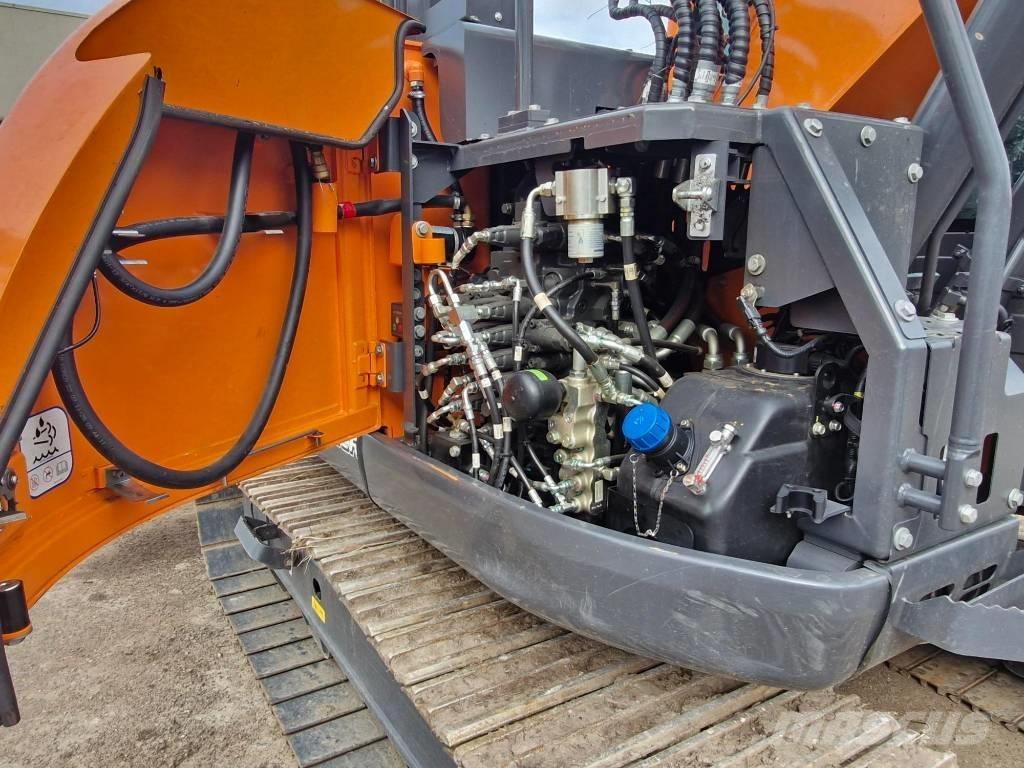 Develon DX 140 LCR-7 Kāpurķēžu ekskavatori