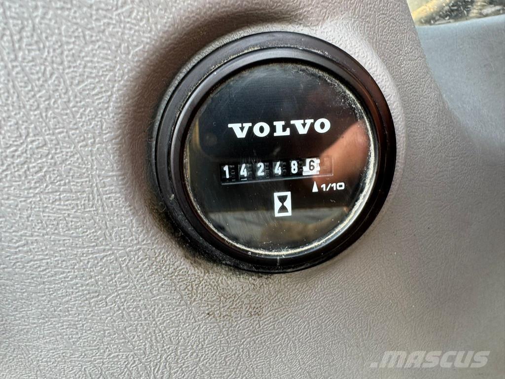 Volvo EC750EL Kāpurķēžu ekskavatori