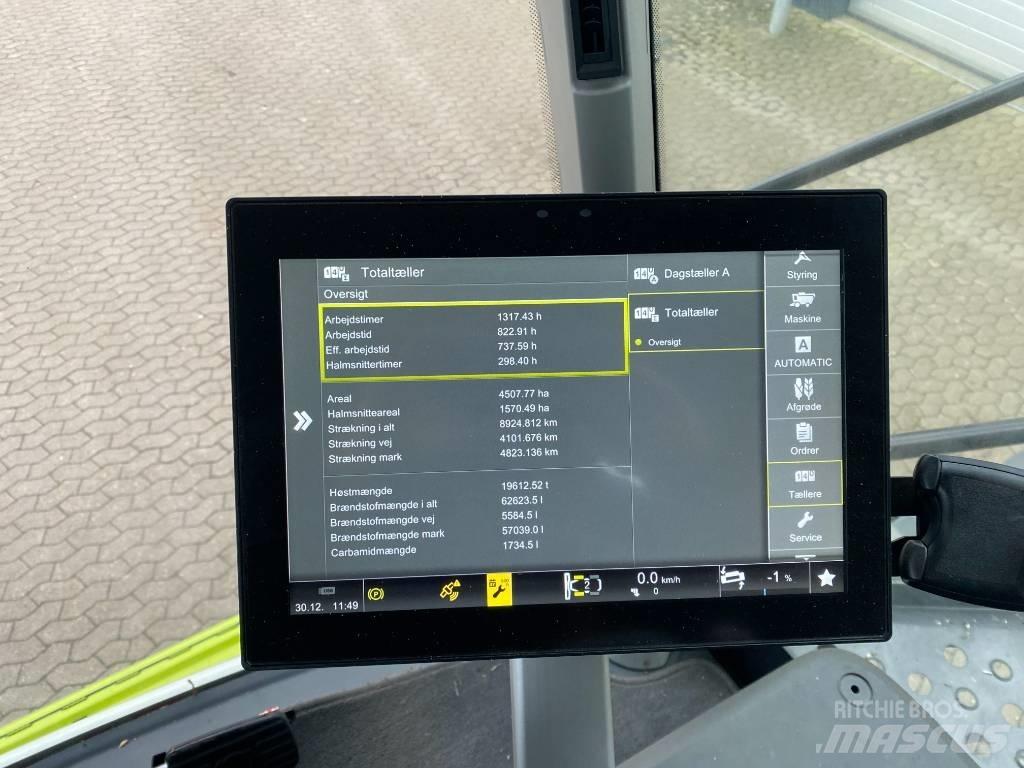 CLAAS Lexion 8800 TT Ražas novākšanas kombaini