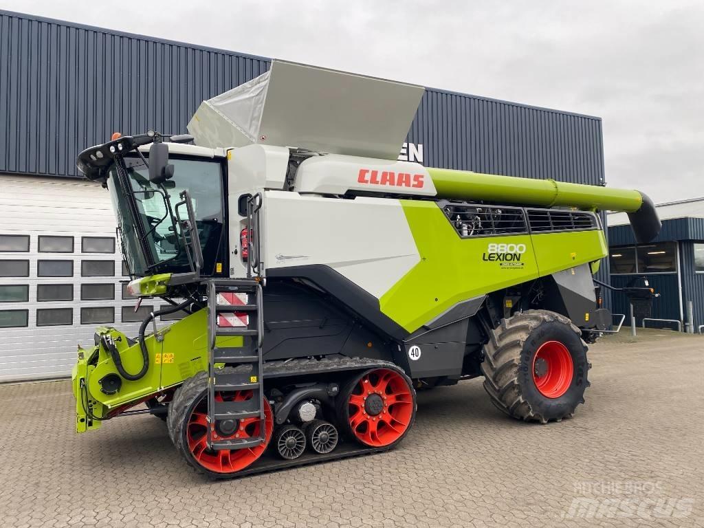 CLAAS Lexion 8800 TT Ražas novākšanas kombaini