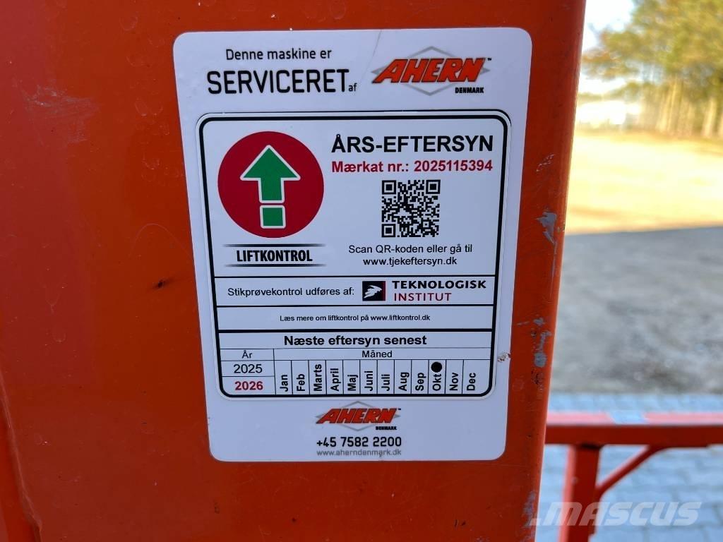 JLG 1230 ES Vertikālie pacēlāji