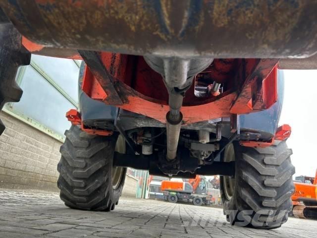 Kubota R 520 Iekrāvēji uz riteņiem