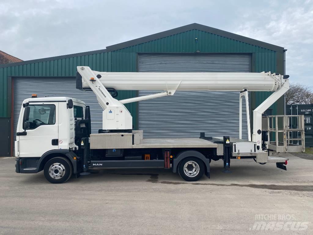 Ruthmann T330.3 Pacēlāji uz automašīnas bāzes