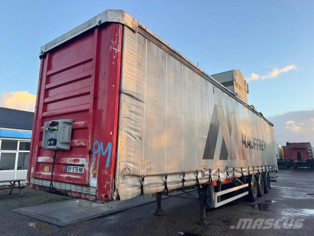 Fruehauf DISC Tents puspiekabes