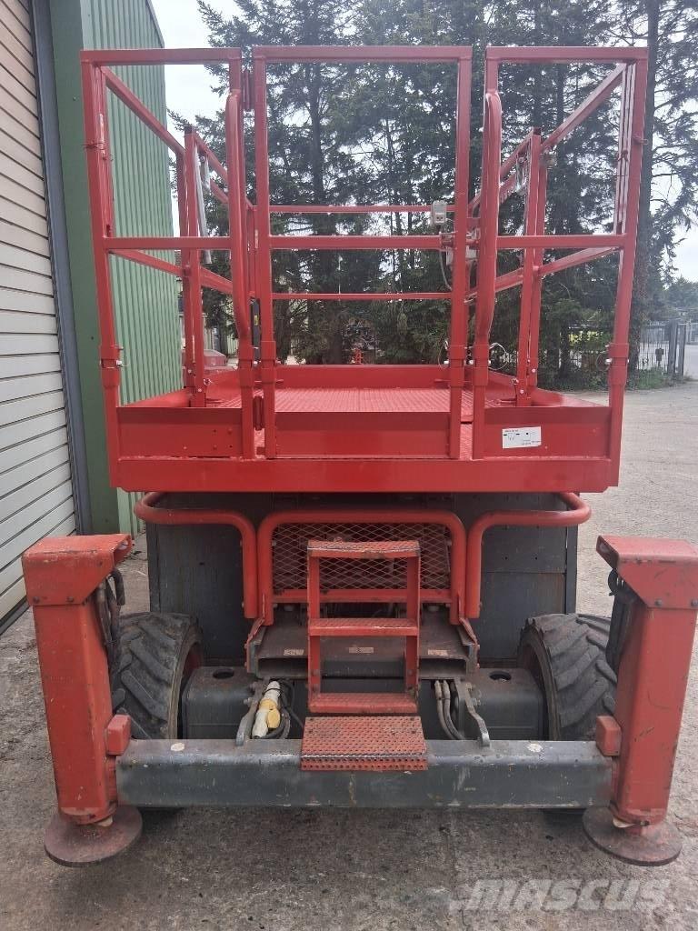 SkyJack SJ 6826 RT Šķerveida pacēlāji